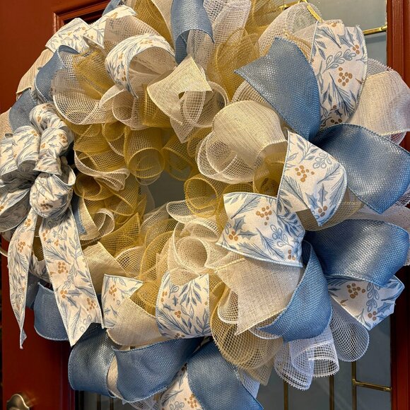 Blue, White and Tan Deco Mesh Christmas / Winter Wreath - 24 inch - Picture 3 of 3